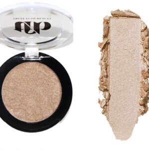 TRUST FUND BEAUTY HIGHLIGHTER